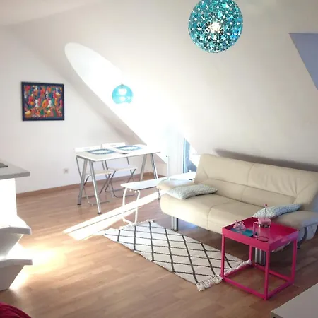 Mit Sonnigem Balkon 아파트 옥센푸르트